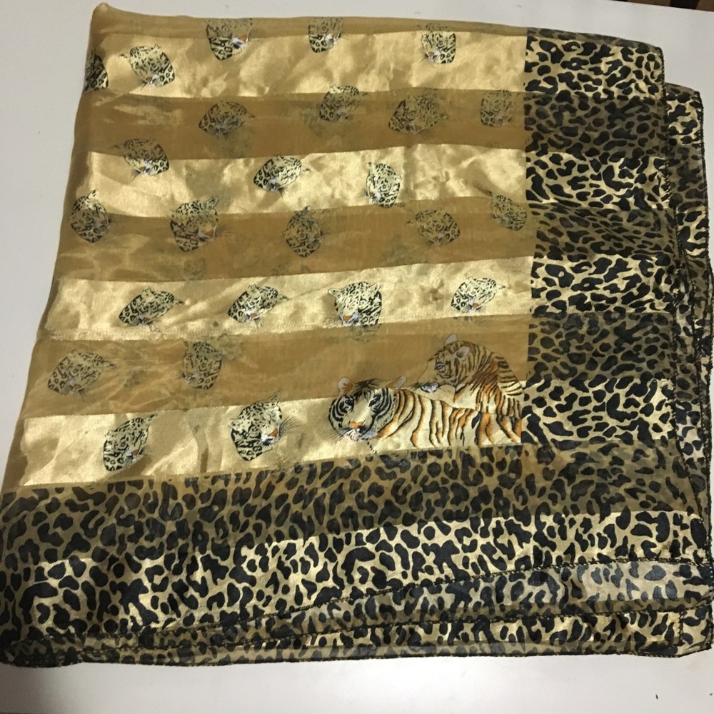 Beautiful Large Leopard Cheetah Animal Print Scarf